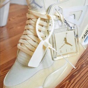 Jordan 4 offwhite